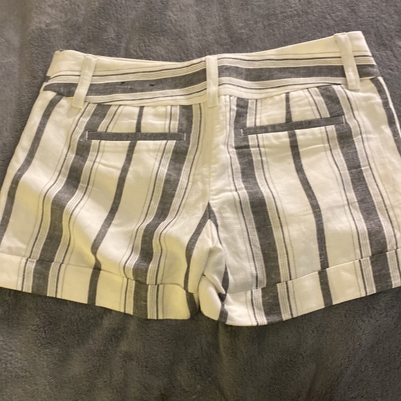 Express dressy shorts - Picture 4 of 5